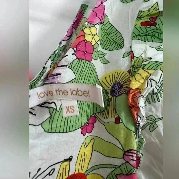 Anthropologie Love The Label Mitzie
Floral Ruffle Blouse Size XS - Picture 3 of 4